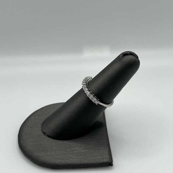 Diamond ring - Picture 2 of 5